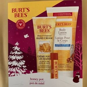 3/$20- NWOT- Burt’s Bees Honey Pot Gift Set